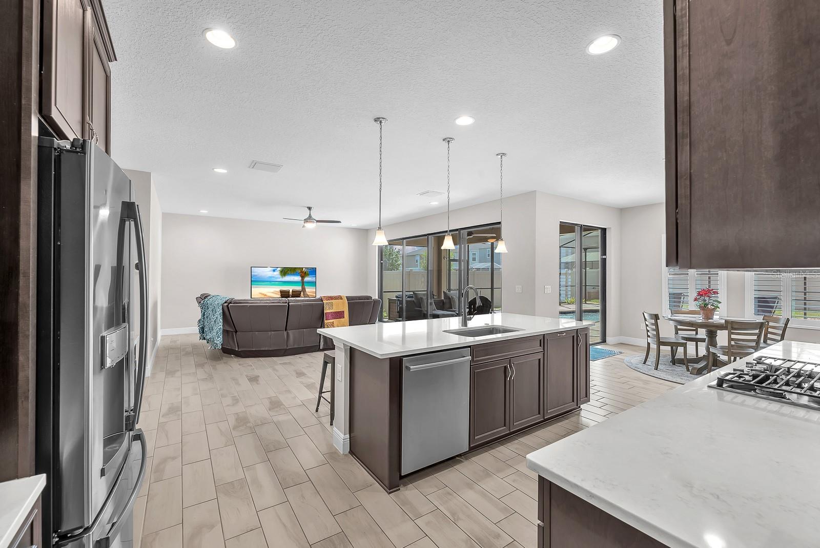 Image 17 of 52 For 14615 Red Castle Avenue