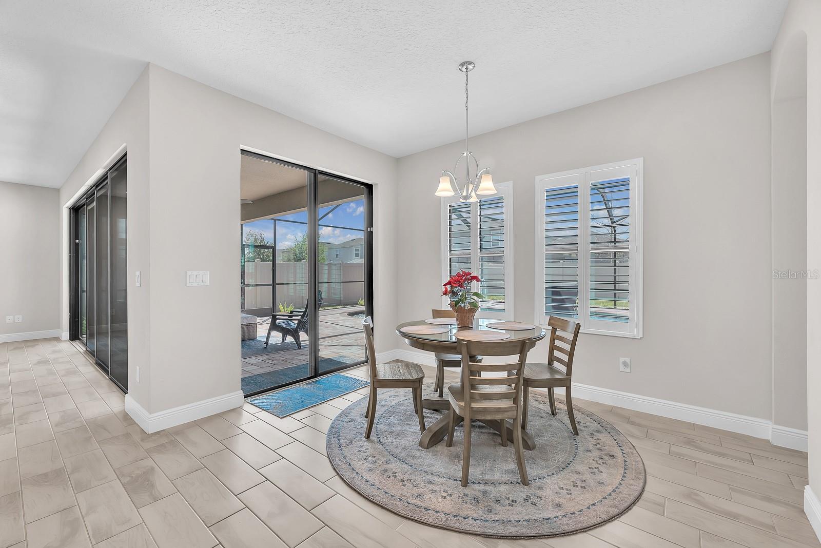 Image 19 of 52 For 14615 Red Castle Avenue