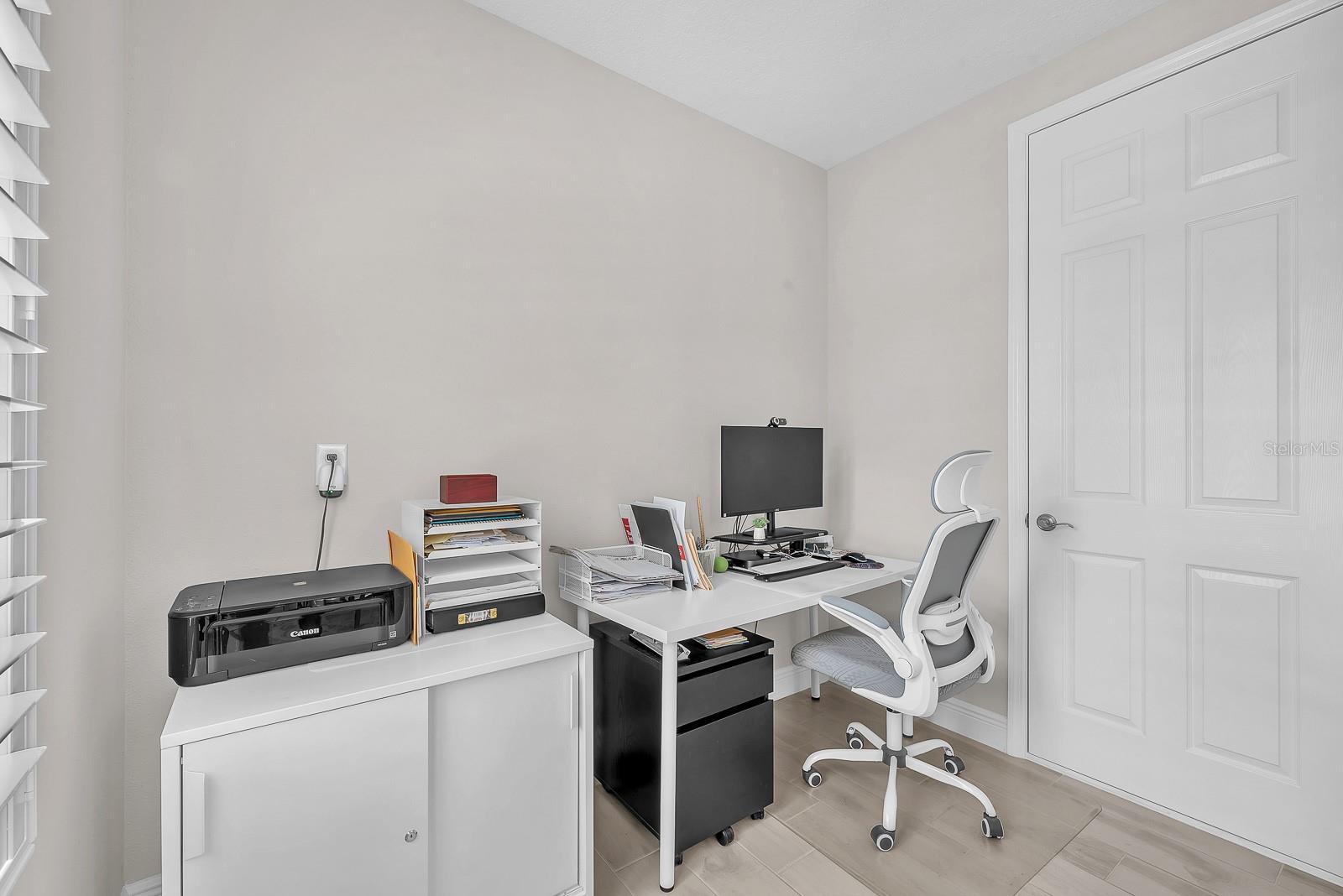 Image 20 of 52 For 14615 Red Castle Avenue