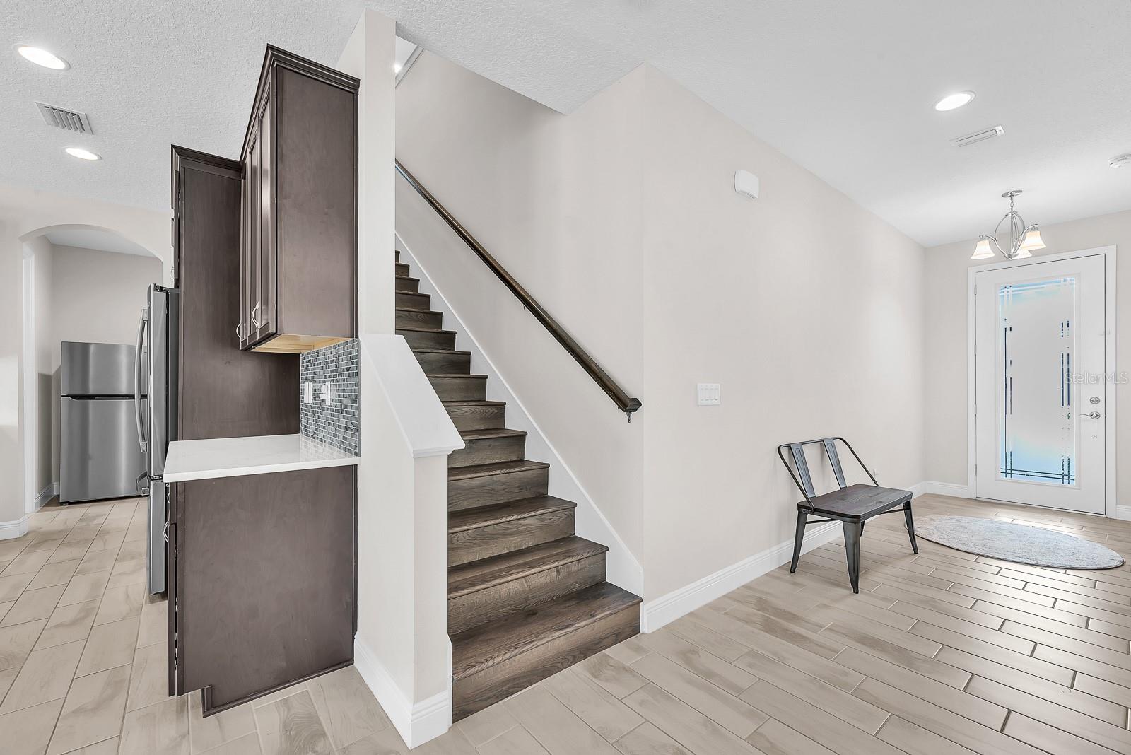 Image 23 of 52 For 14615 Red Castle Avenue