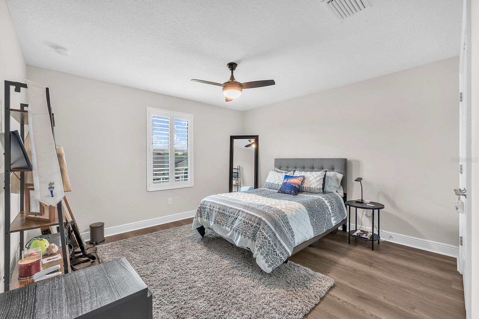 Image 30 of 52 For 14615 Red Castle Avenue