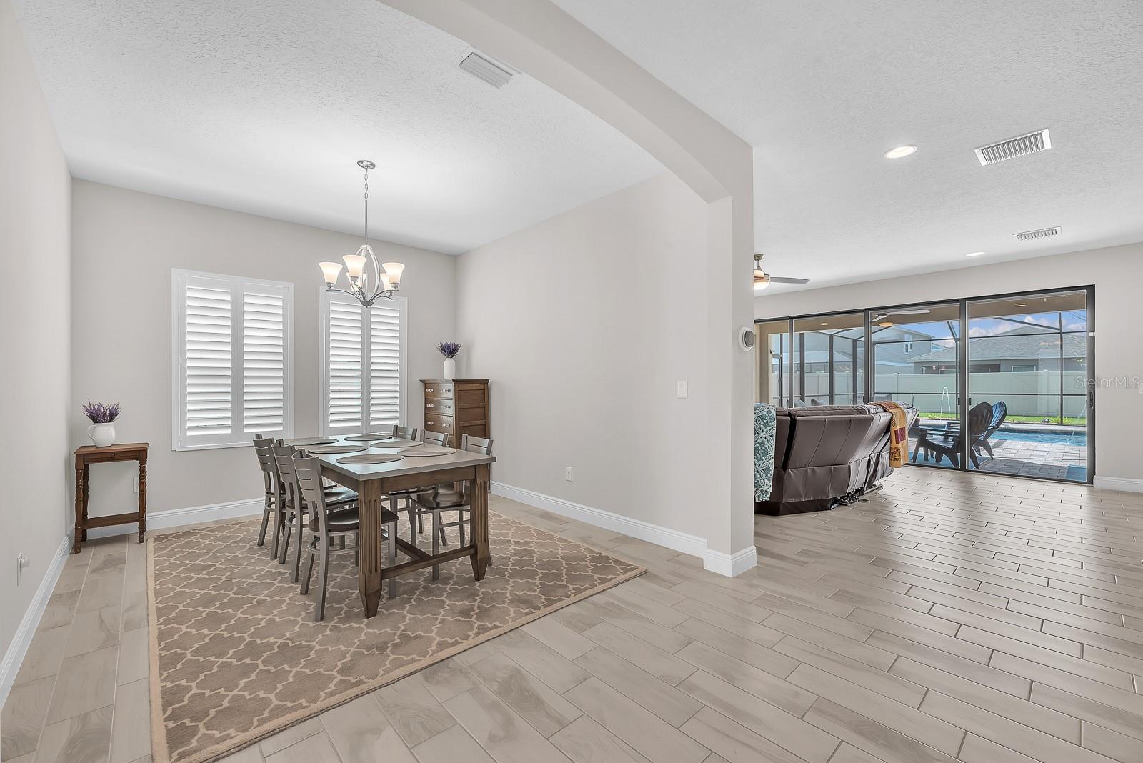 Image 9 of 52 For 14615 Red Castle Avenue