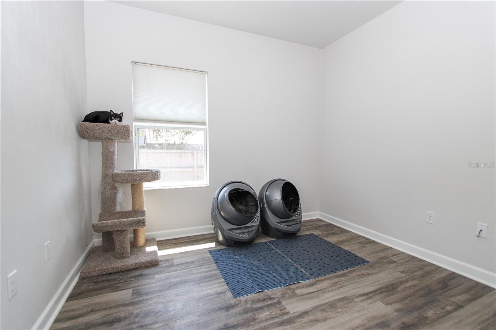 Image 24 of 34 For 989 231st Way