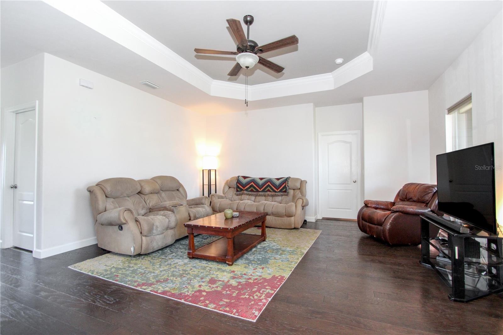 Image 4 of 34 For 989 231st Way