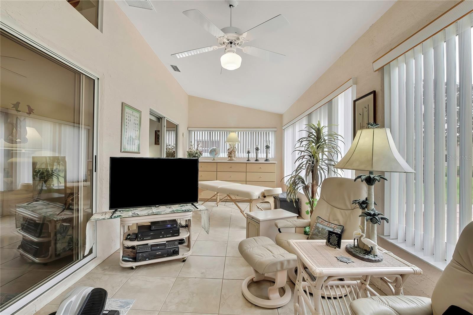 Image 15 of 40 For 2353 Summercrest Lane