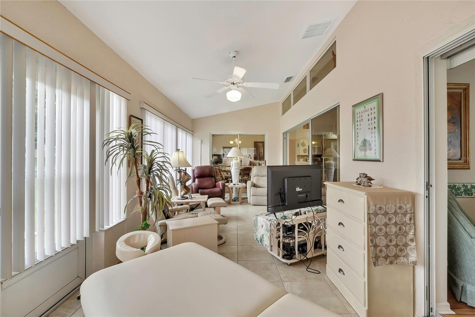 Image 17 of 40 For 2353 Summercrest Lane