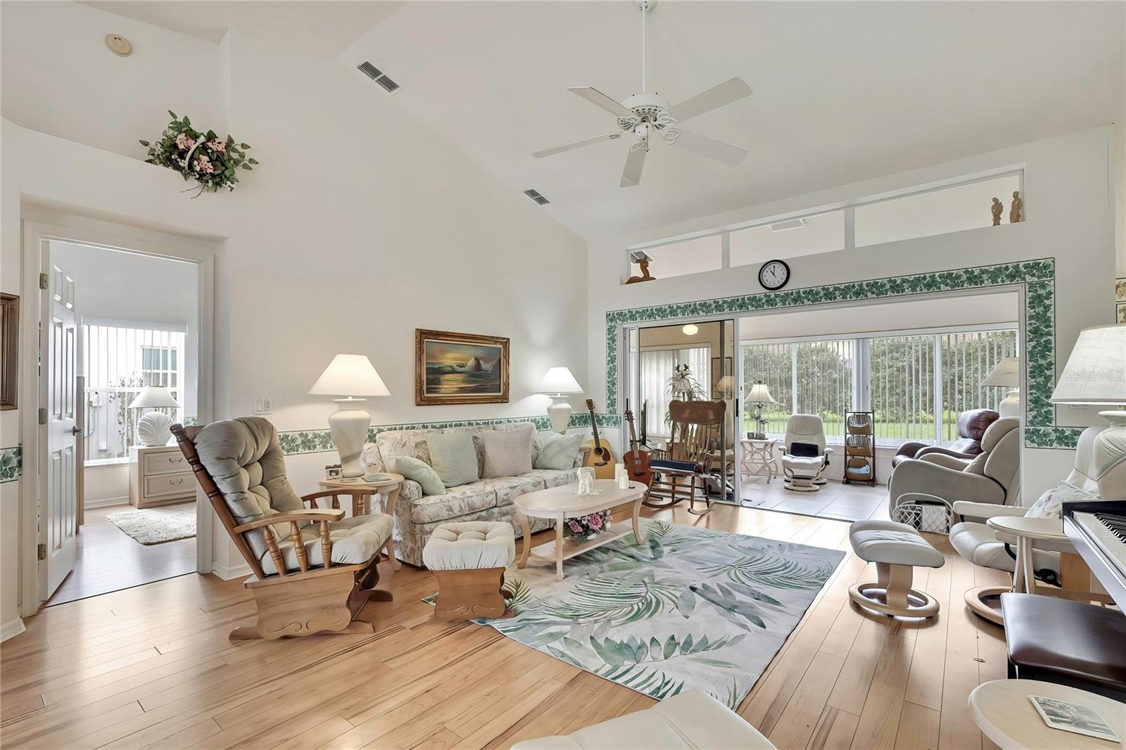 Image 4 of 40 For 2353 Summercrest Lane