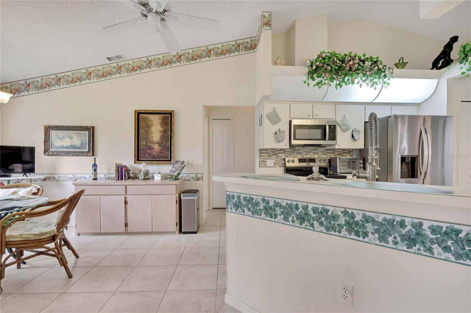 Image 7 of 40 For 2353 Summercrest Lane