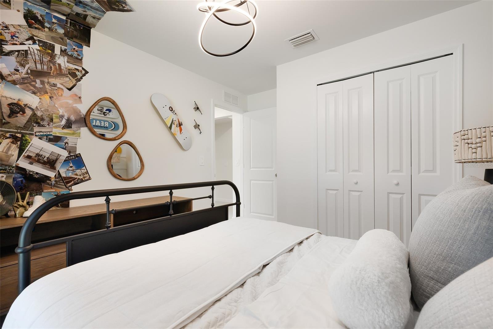 Image 23 of 30 For 11927 Brookside Avenue