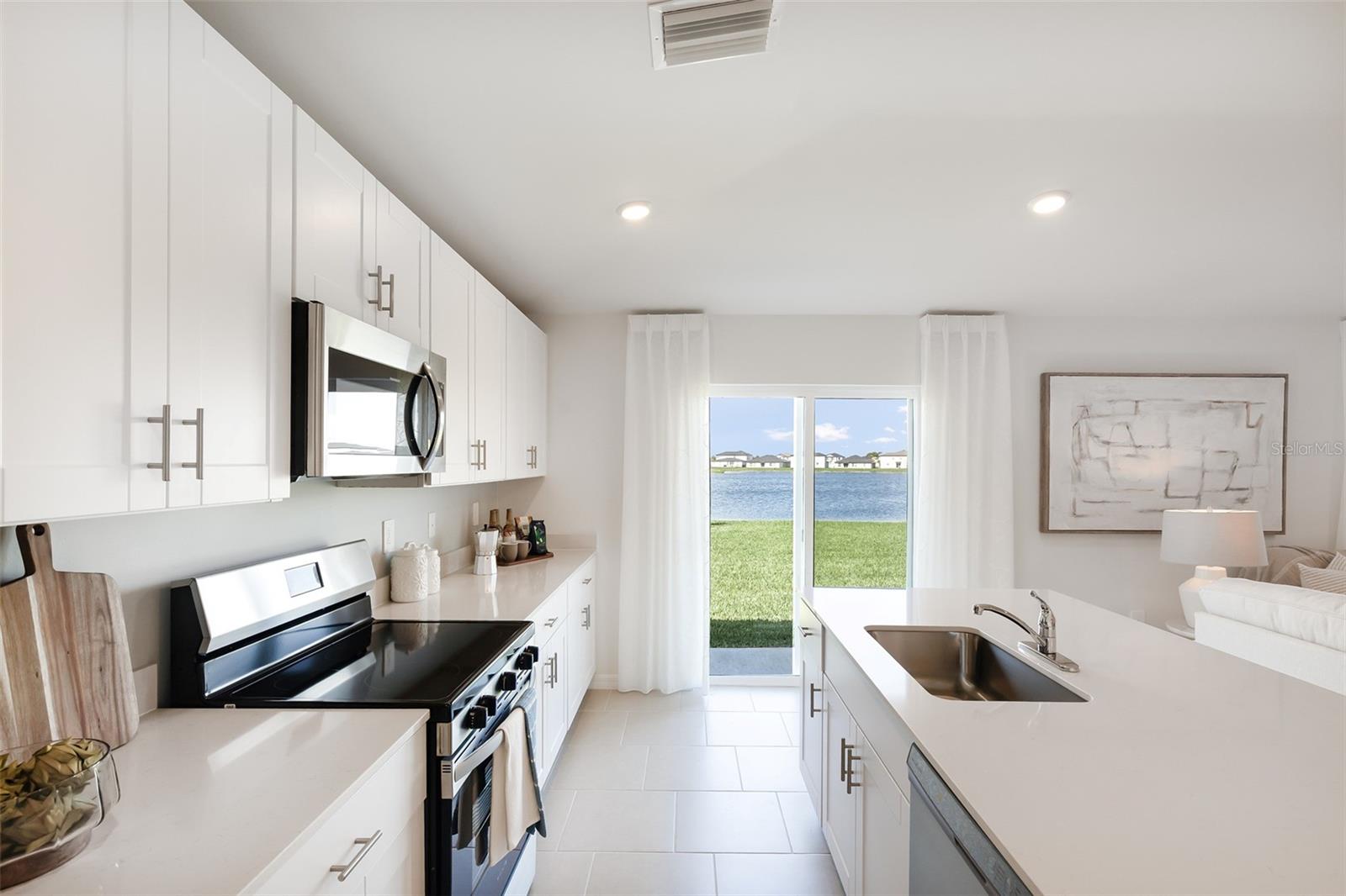 Image 5 of 30 For 11927 Brookside Avenue