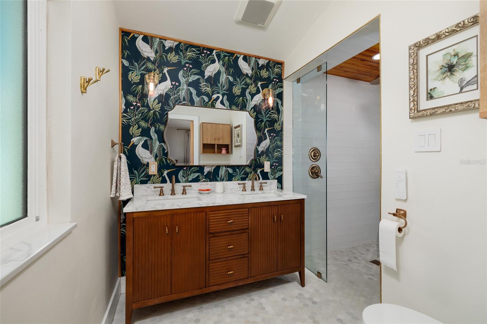 Image 10 of 32 For 9298 Sun Isle Drive Ne