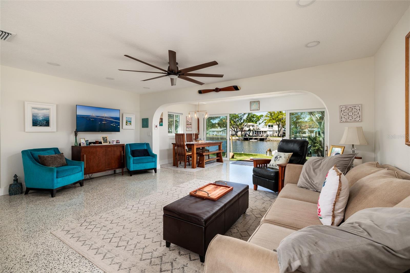 Image 13 of 32 For 9298 Sun Isle Drive Ne