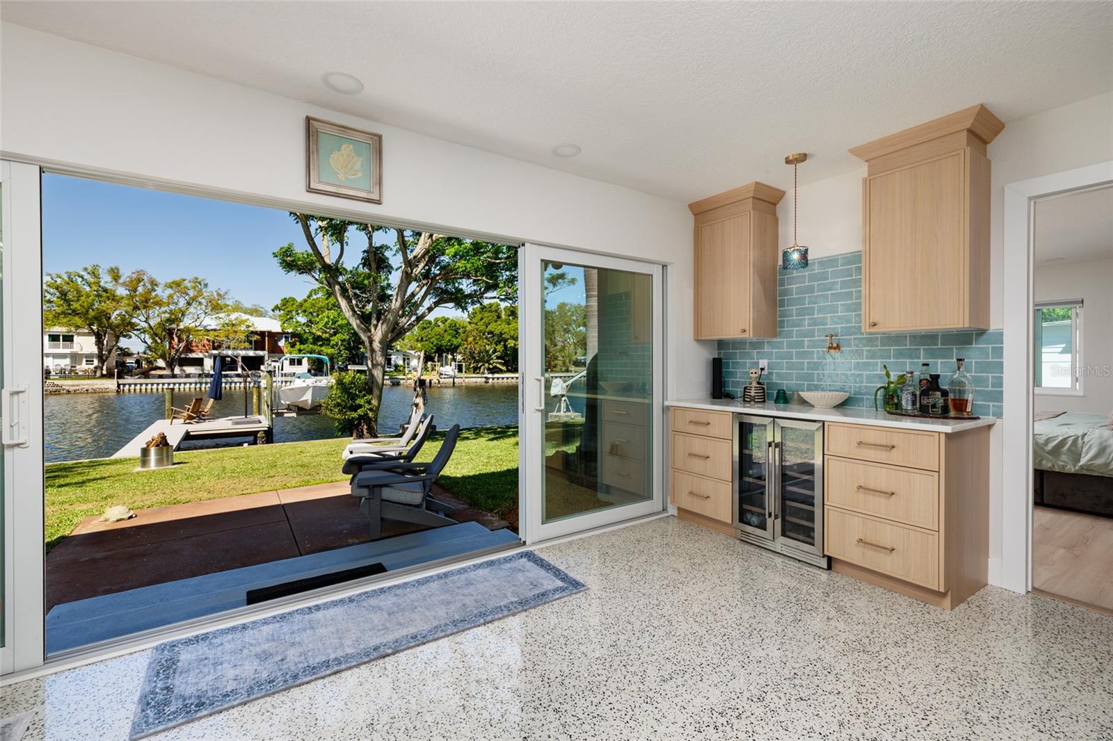 Image 15 of 32 For 9298 Sun Isle Drive Ne