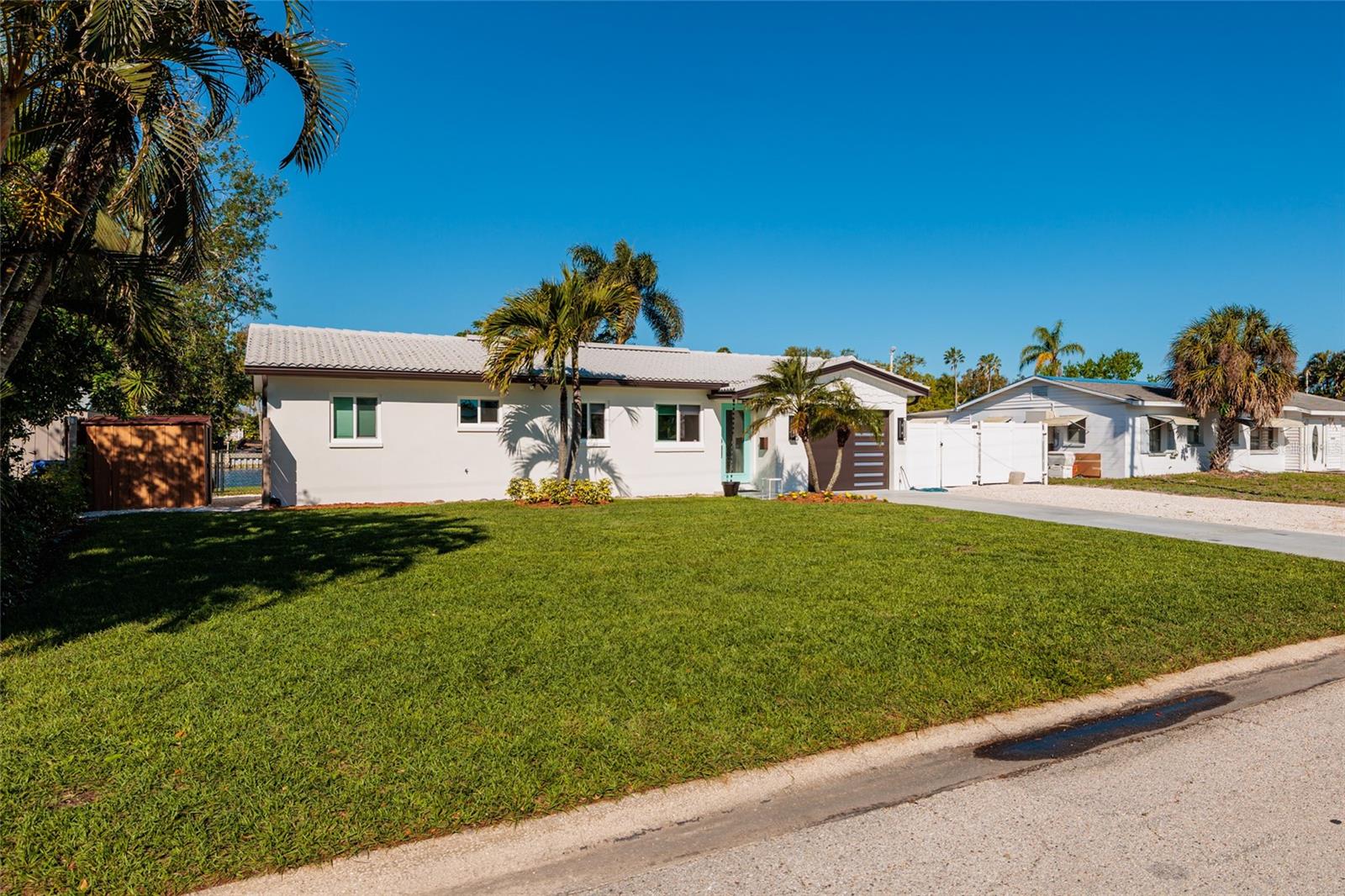 Image 31 of 32 For 9298 Sun Isle Drive Ne