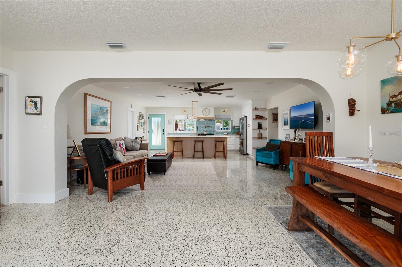 Image 7 of 32 For 9298 Sun Isle Drive Ne