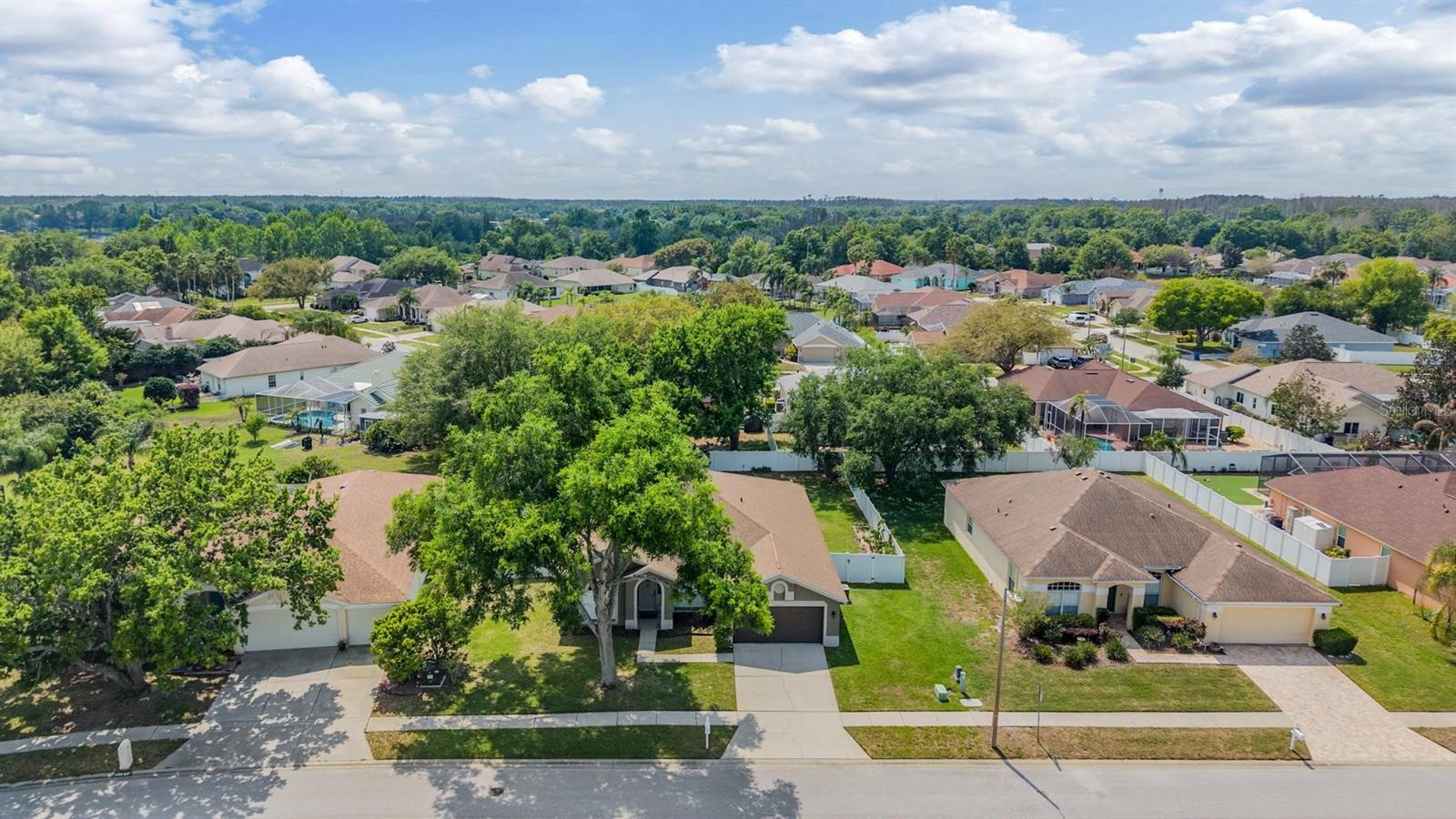 Image 40 of 50 For 22536 Magnolia Trace Boulevard