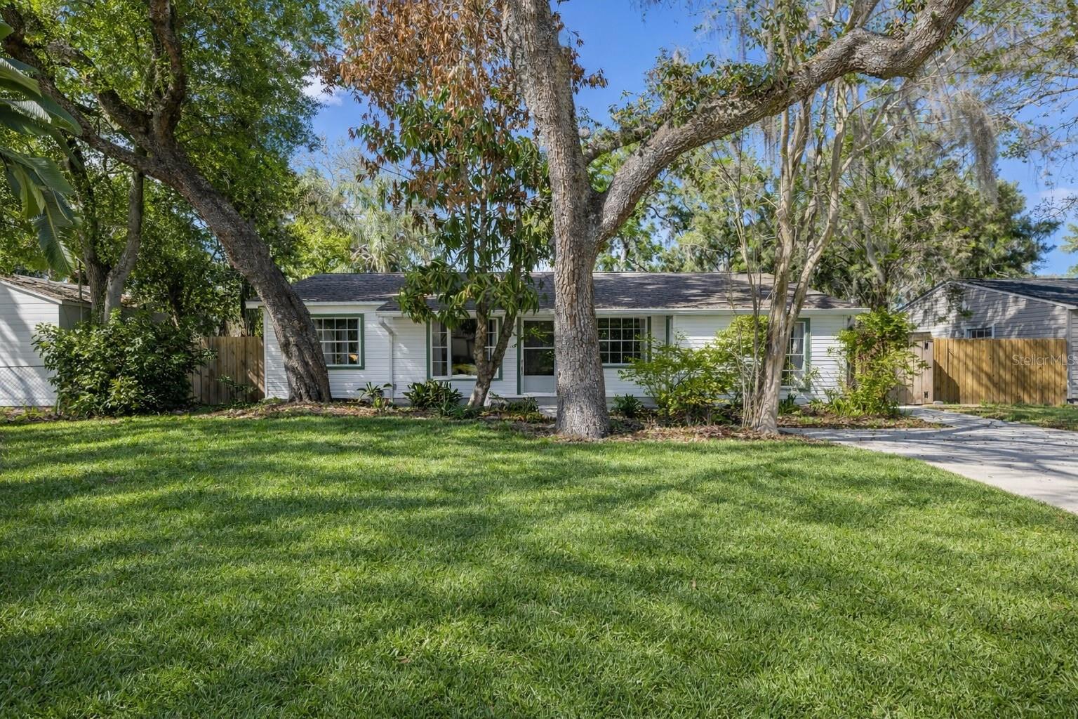 Details for 815 Lowry Lane, TAMPA, FL 33604