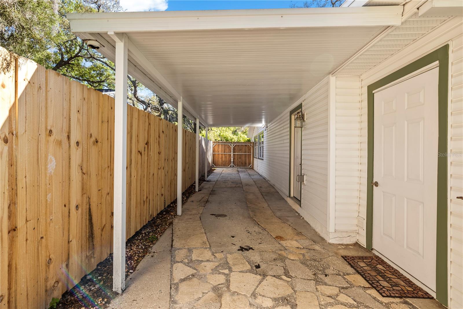 Image 10 of 50 For 815 Lowry Lane