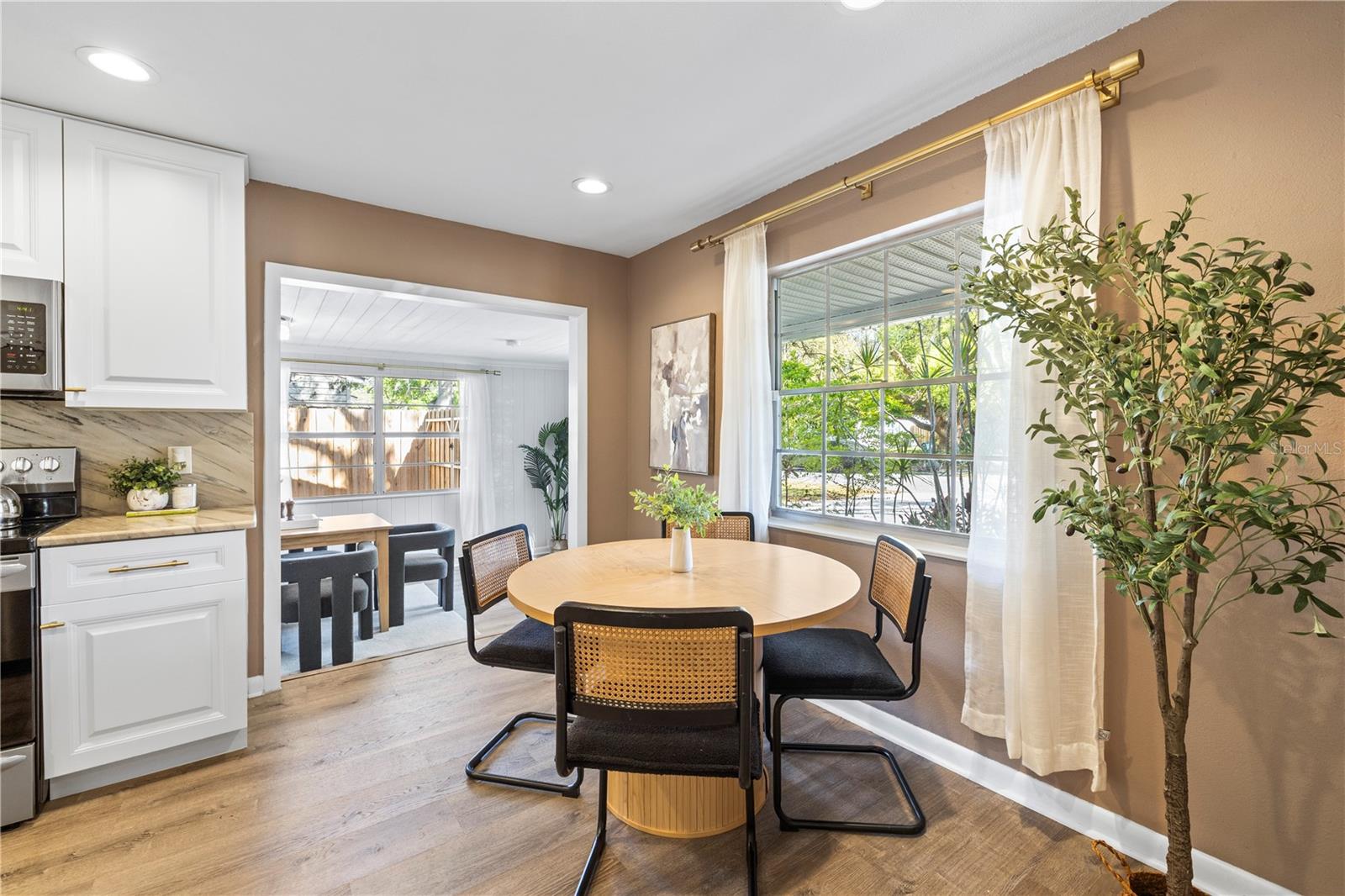 Image 16 of 50 For 815 Lowry Lane