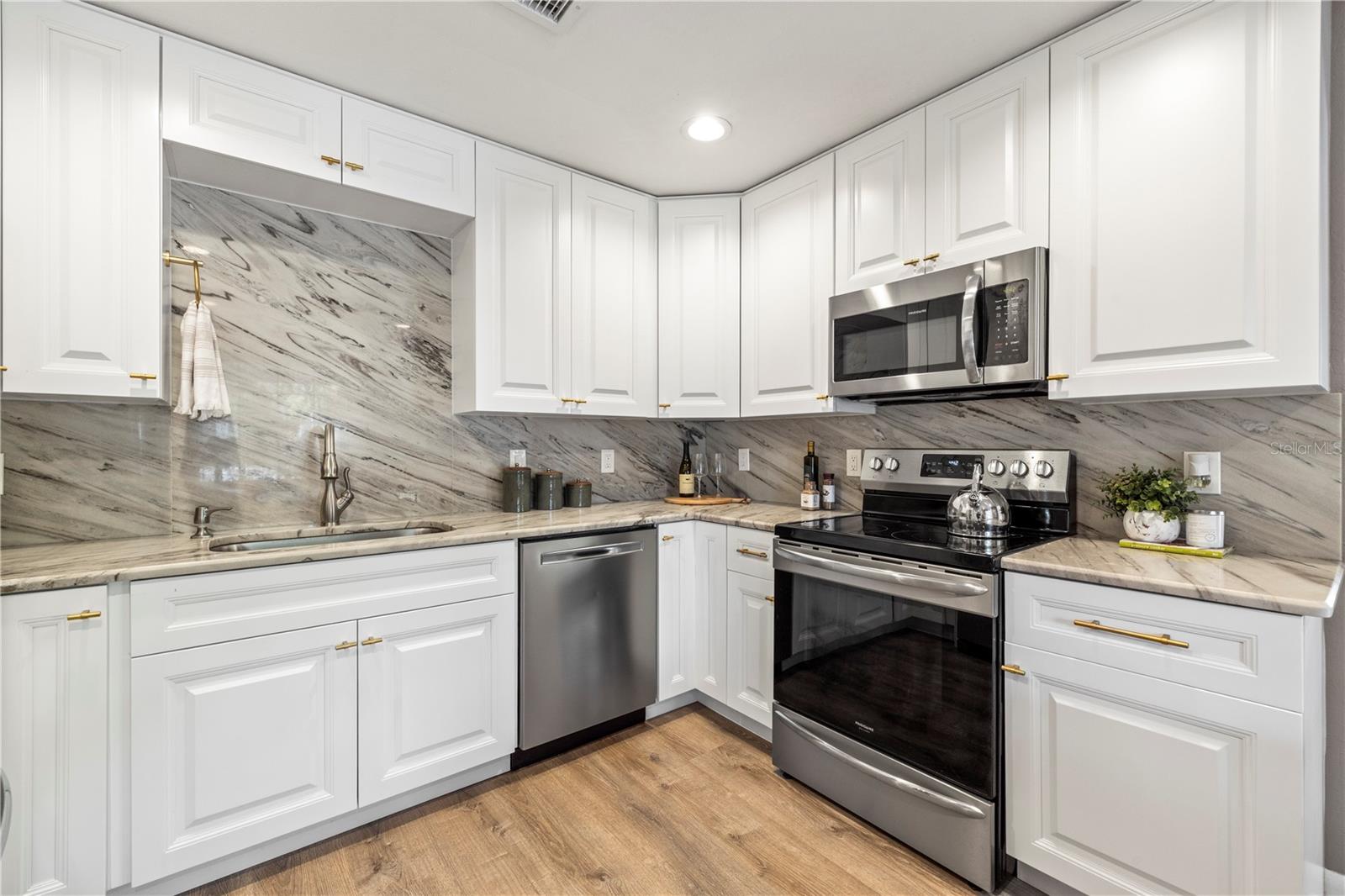 Image 18 of 50 For 815 Lowry Lane