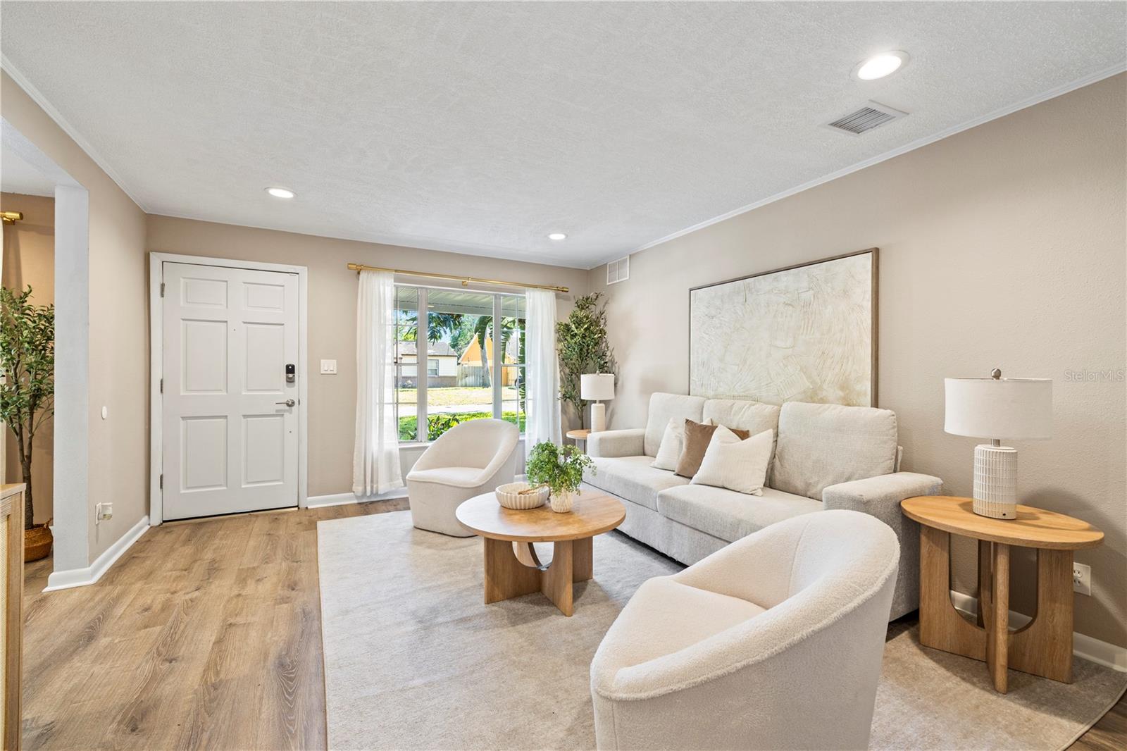 Image 2 of 50 For 815 Lowry Lane