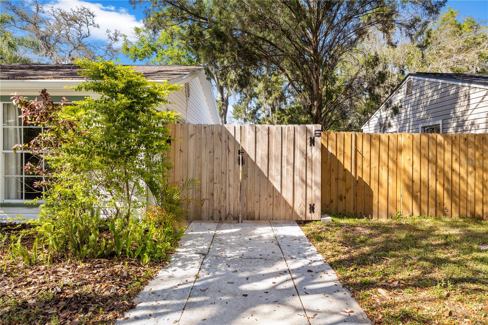 Image 6 of 50 For 815 Lowry Lane