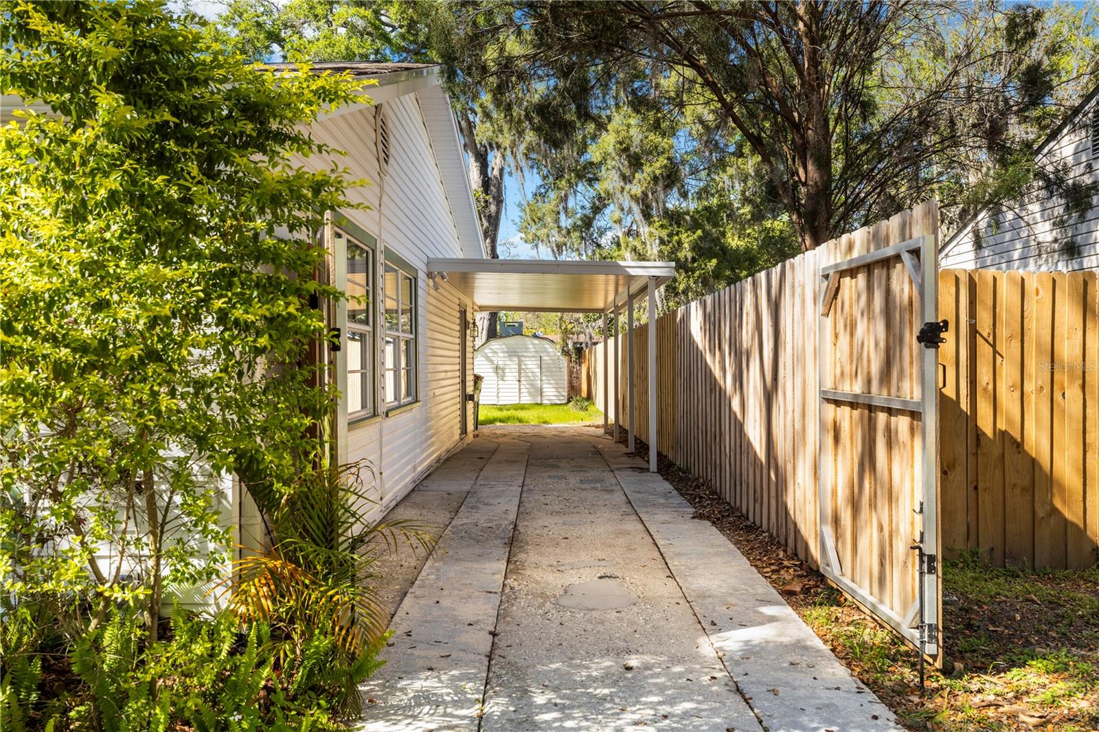 Image 7 of 50 For 815 Lowry Lane