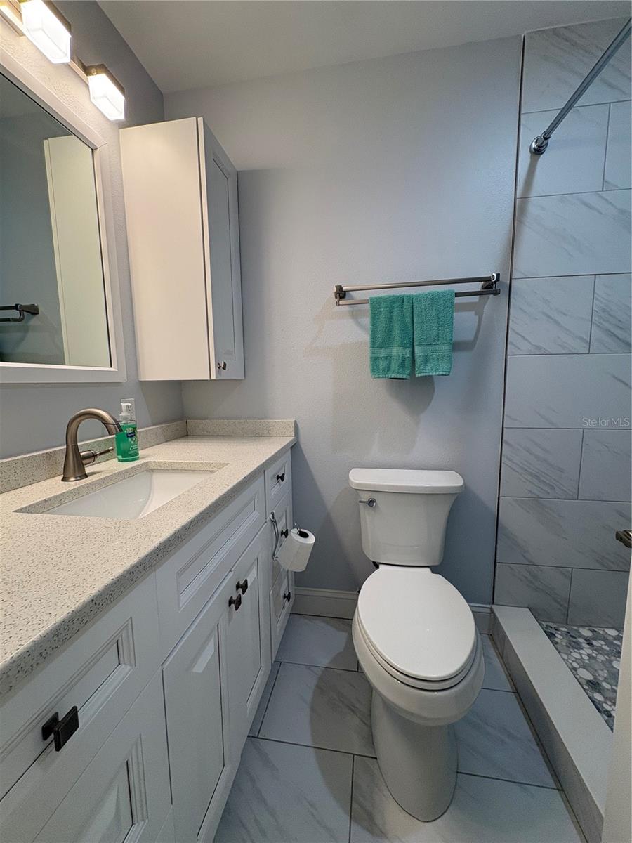 Image 13 of 21 For 8434 Boxwood Drive