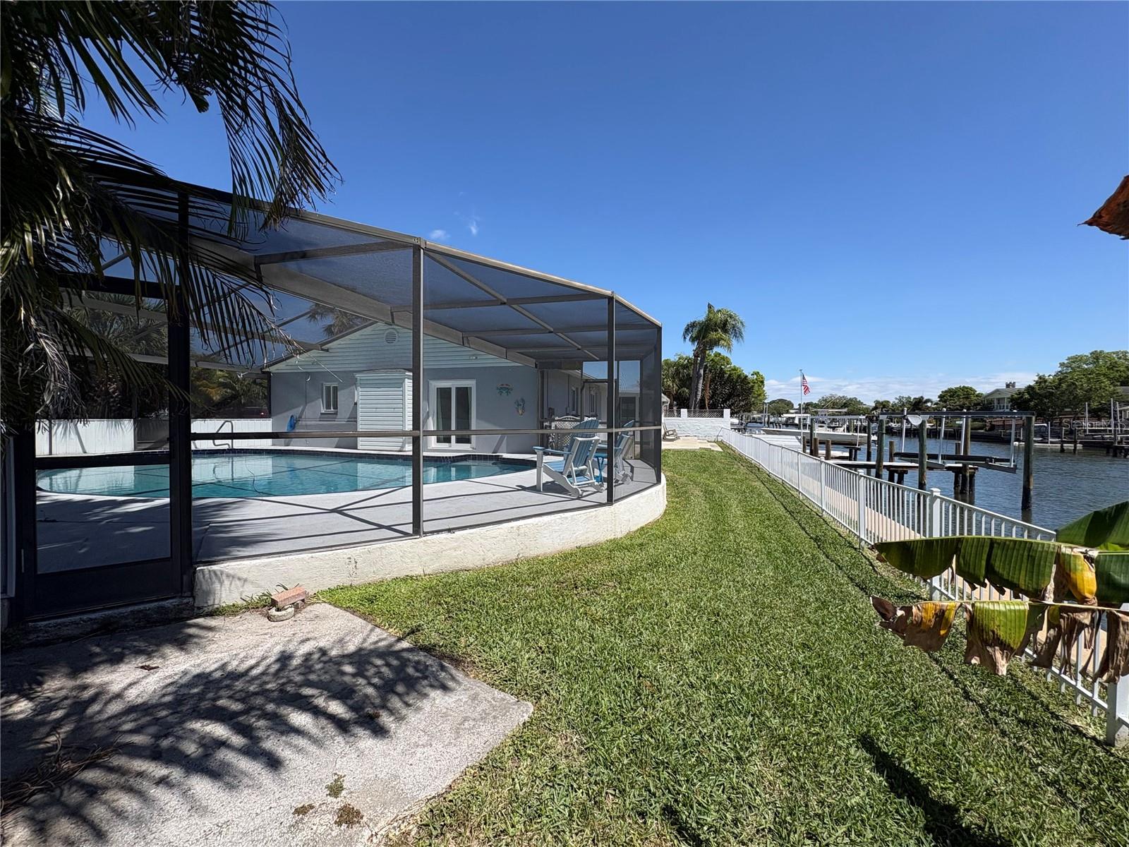 Image 3 of 21 For 8434 Boxwood Drive