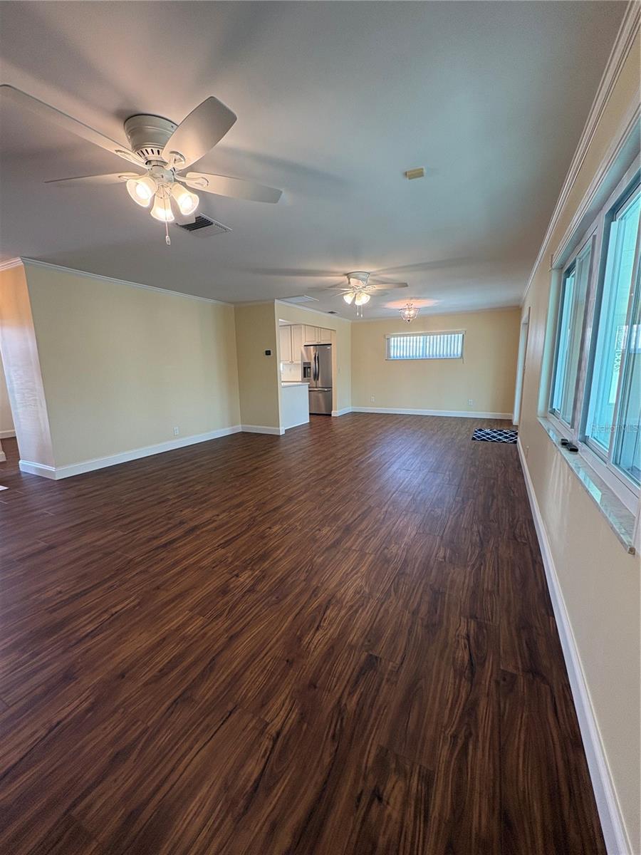 Image 6 of 21 For 8434 Boxwood Drive