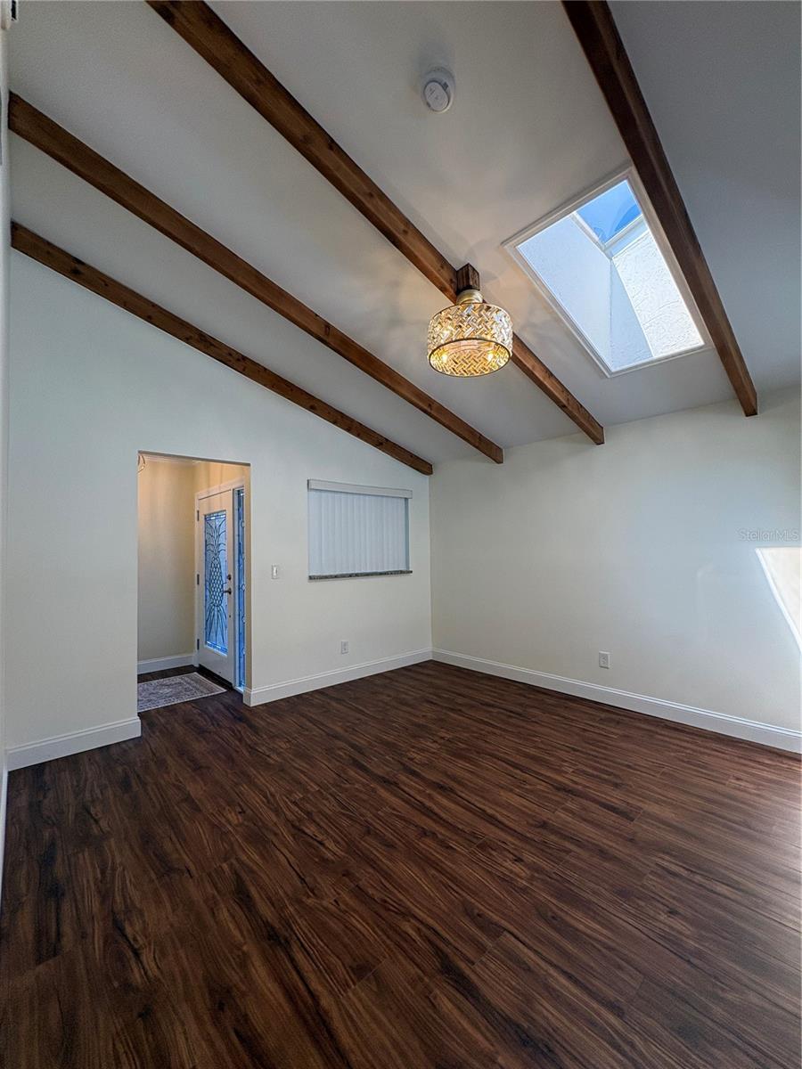 Image 7 of 21 For 8434 Boxwood Drive