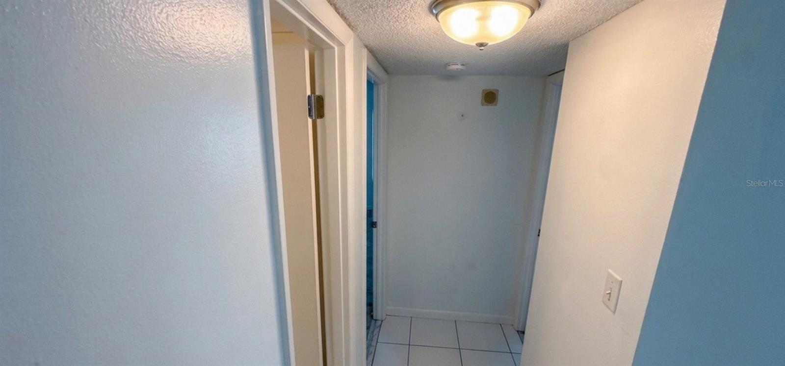 Image 17 of 31 For 450 Gulfview Boulevard 1208