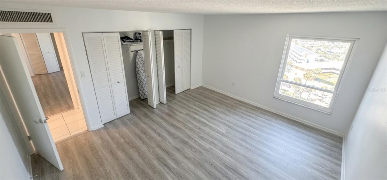 Image 19 of 31 For 450 Gulfview Boulevard 1208