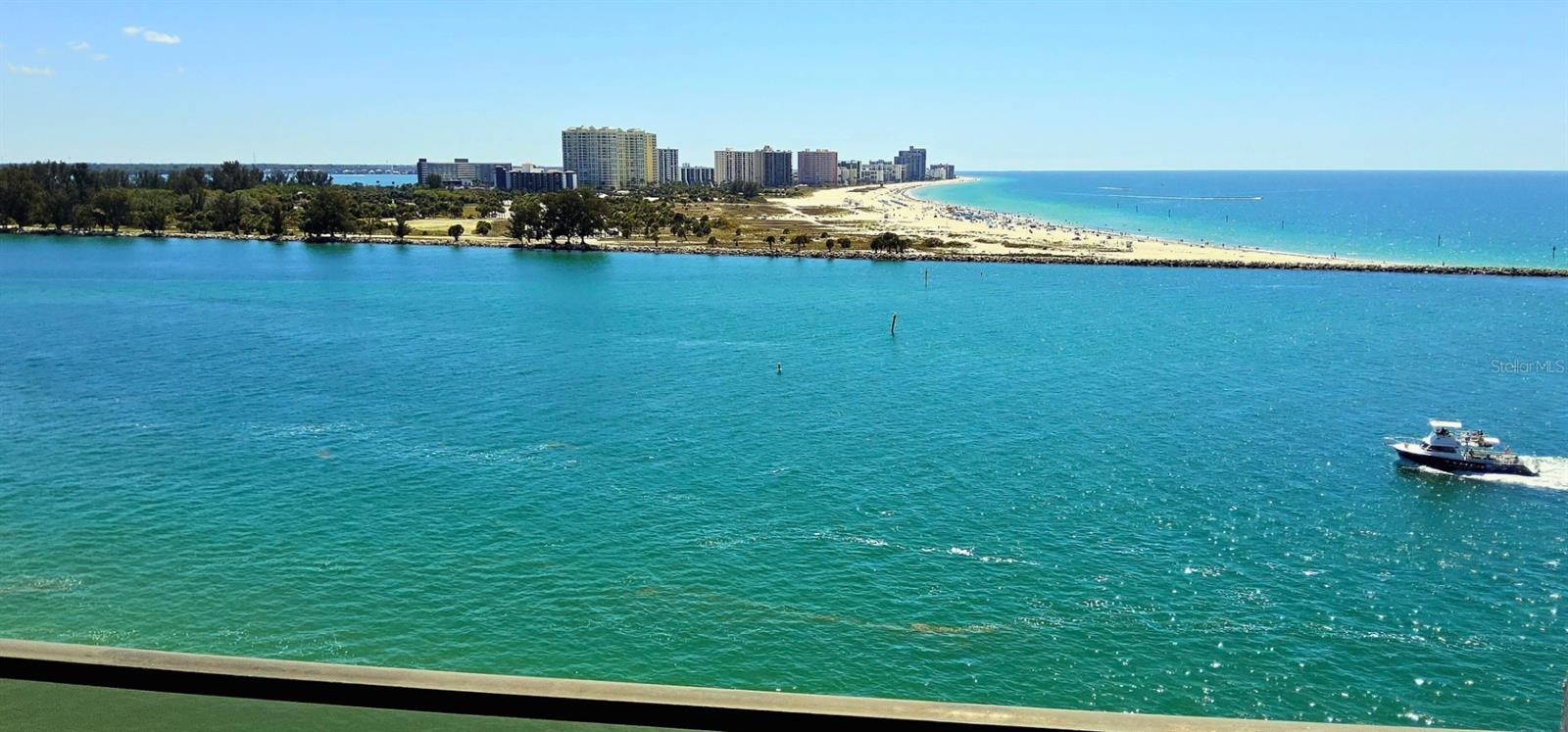 Image 26 of 31 For 450 Gulfview Boulevard 1208