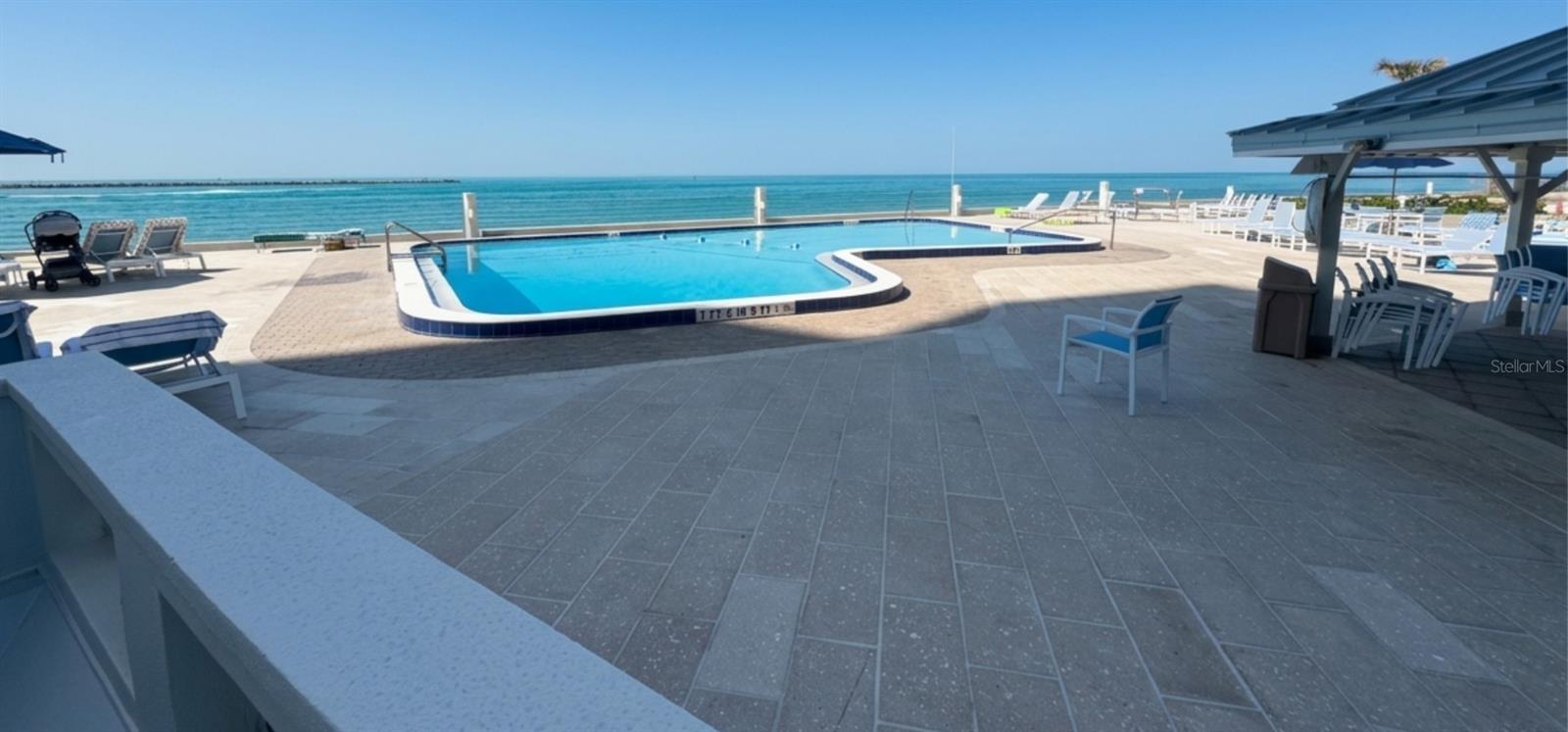 Image 3 of 31 For 450 Gulfview Boulevard 1208