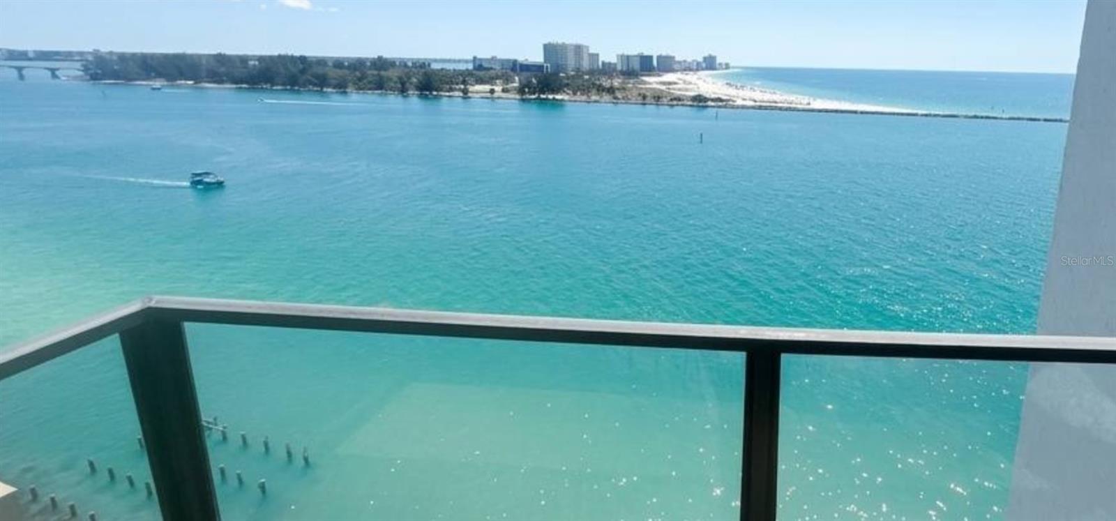 Image 4 of 31 For 450 Gulfview Boulevard 1208