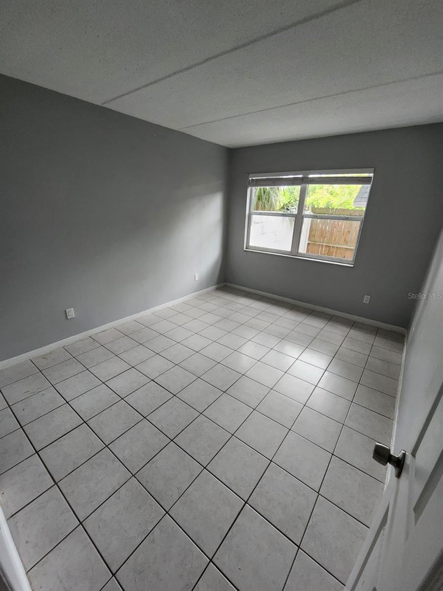 Image 2 of 8 For 101 Fernwood Avenue 1