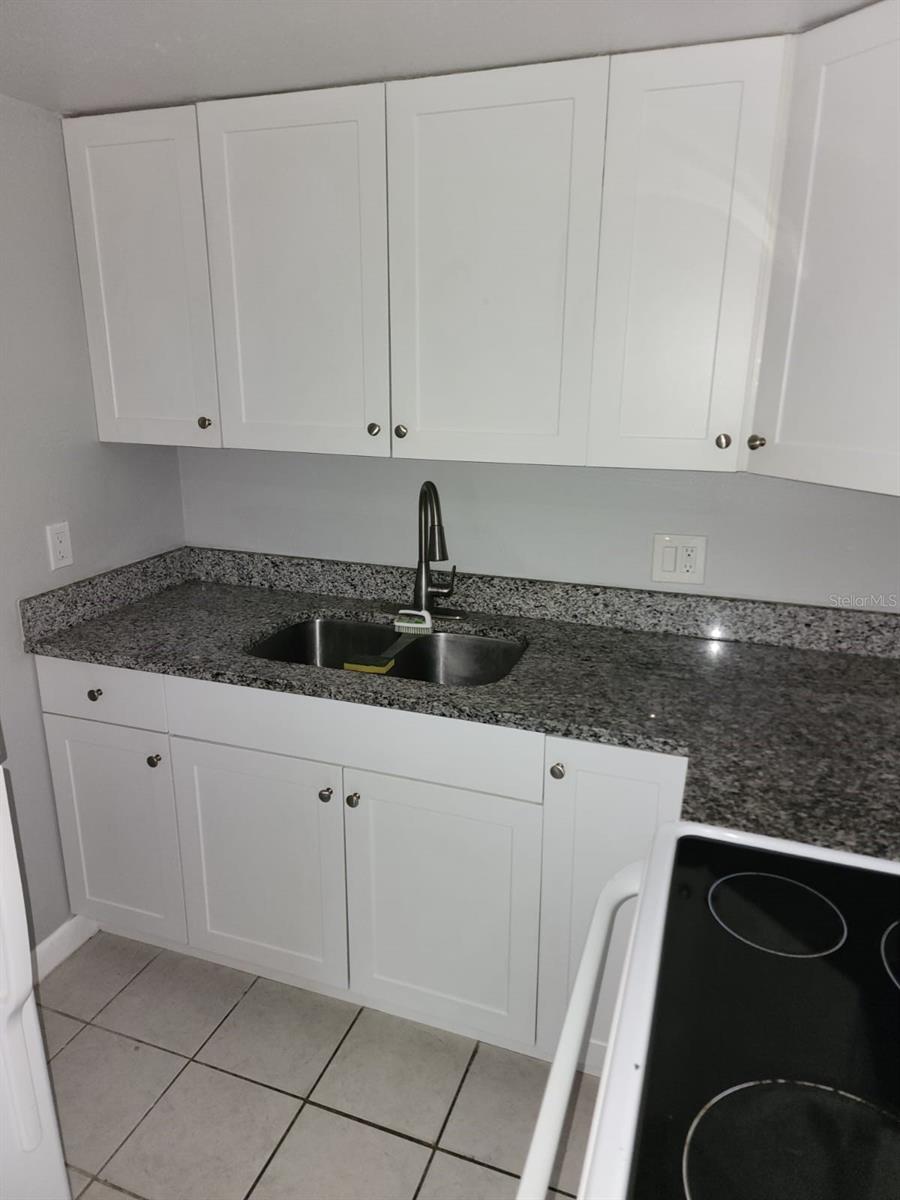 Image 3 of 8 For 101 Fernwood Avenue 1