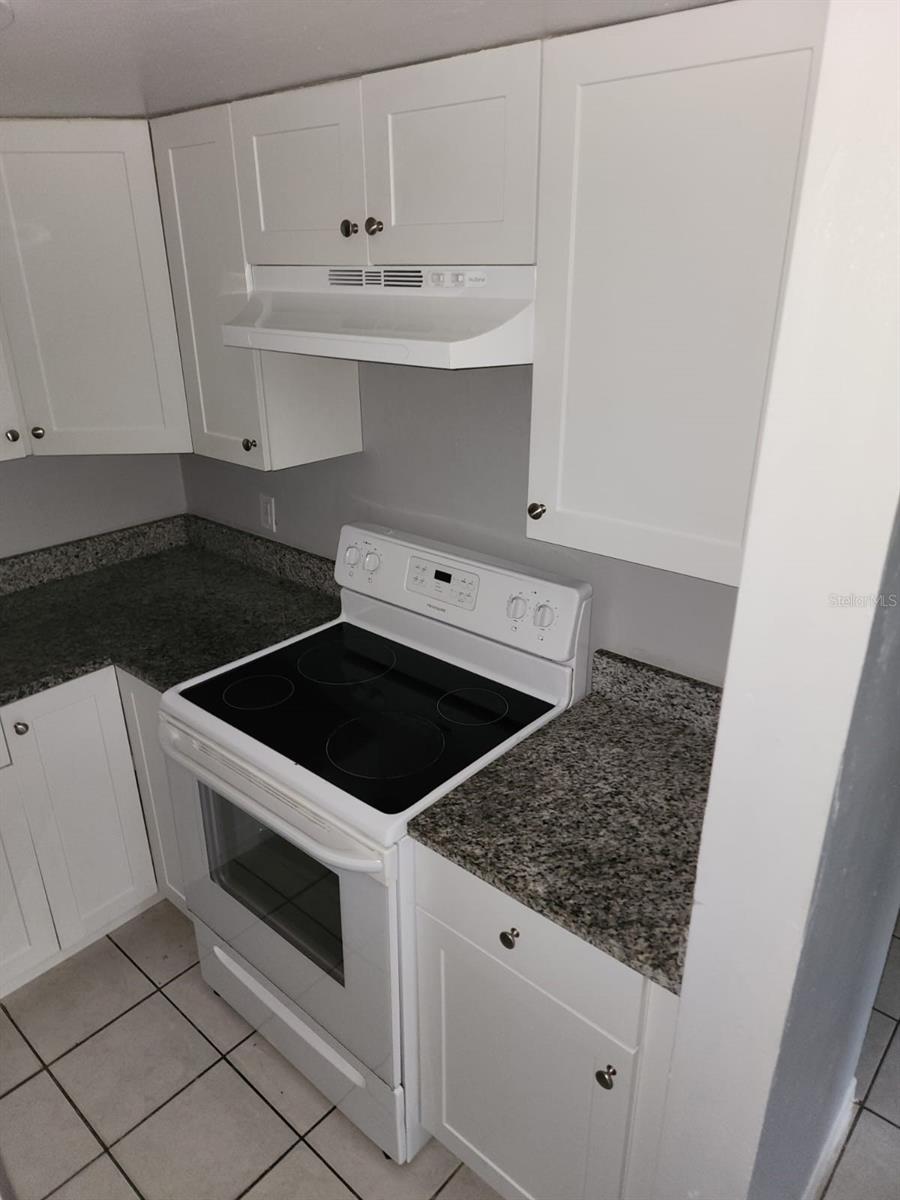 Image 4 of 8 For 101 Fernwood Avenue 1