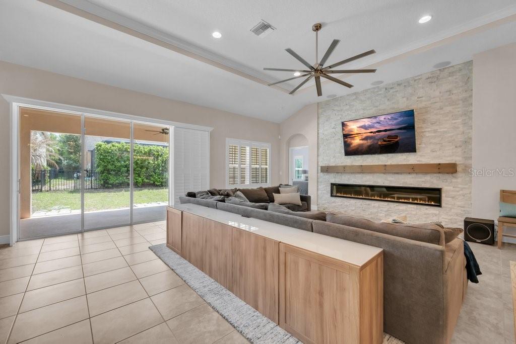 Image 12 of 49 For 5204 Sparrowglen Place