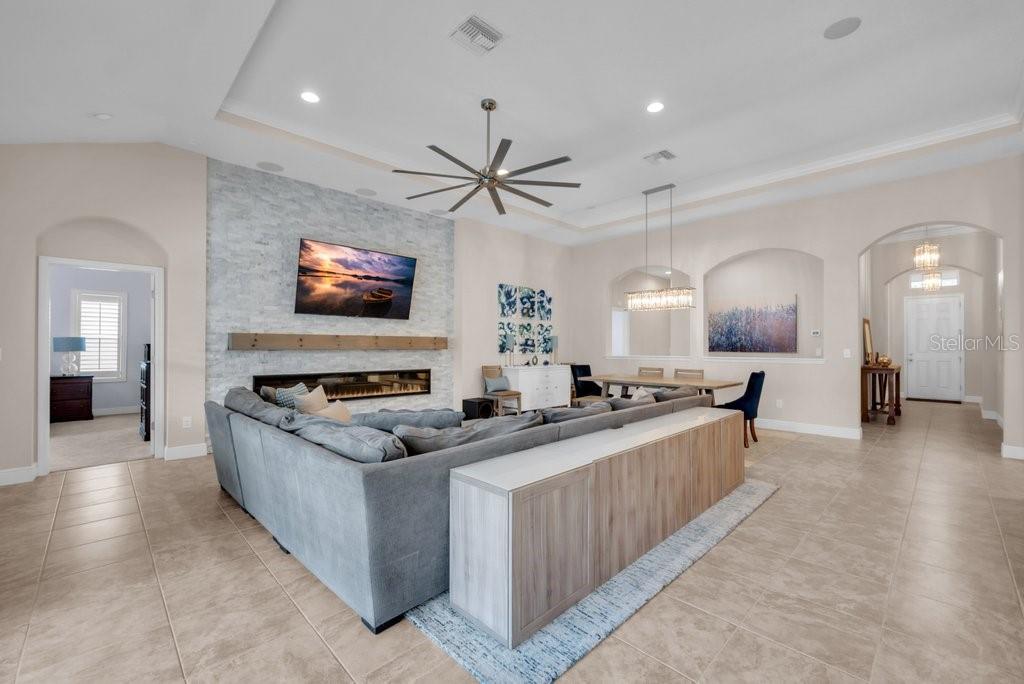 Image 2 of 49 For 5204 Sparrowglen Place