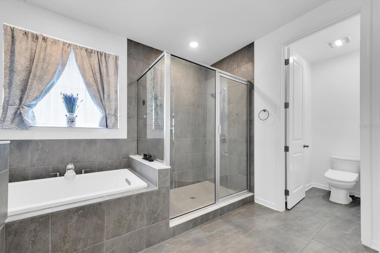 Image 22 of 43 For 12163 Stirrup Drive