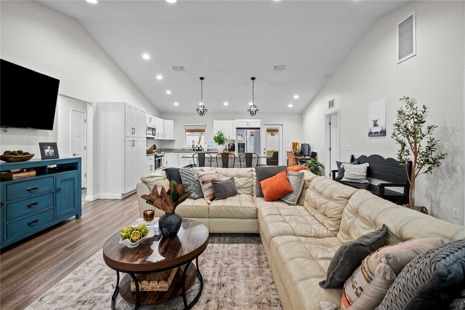 Image 12 of 34 For 12202 Meadow Lane