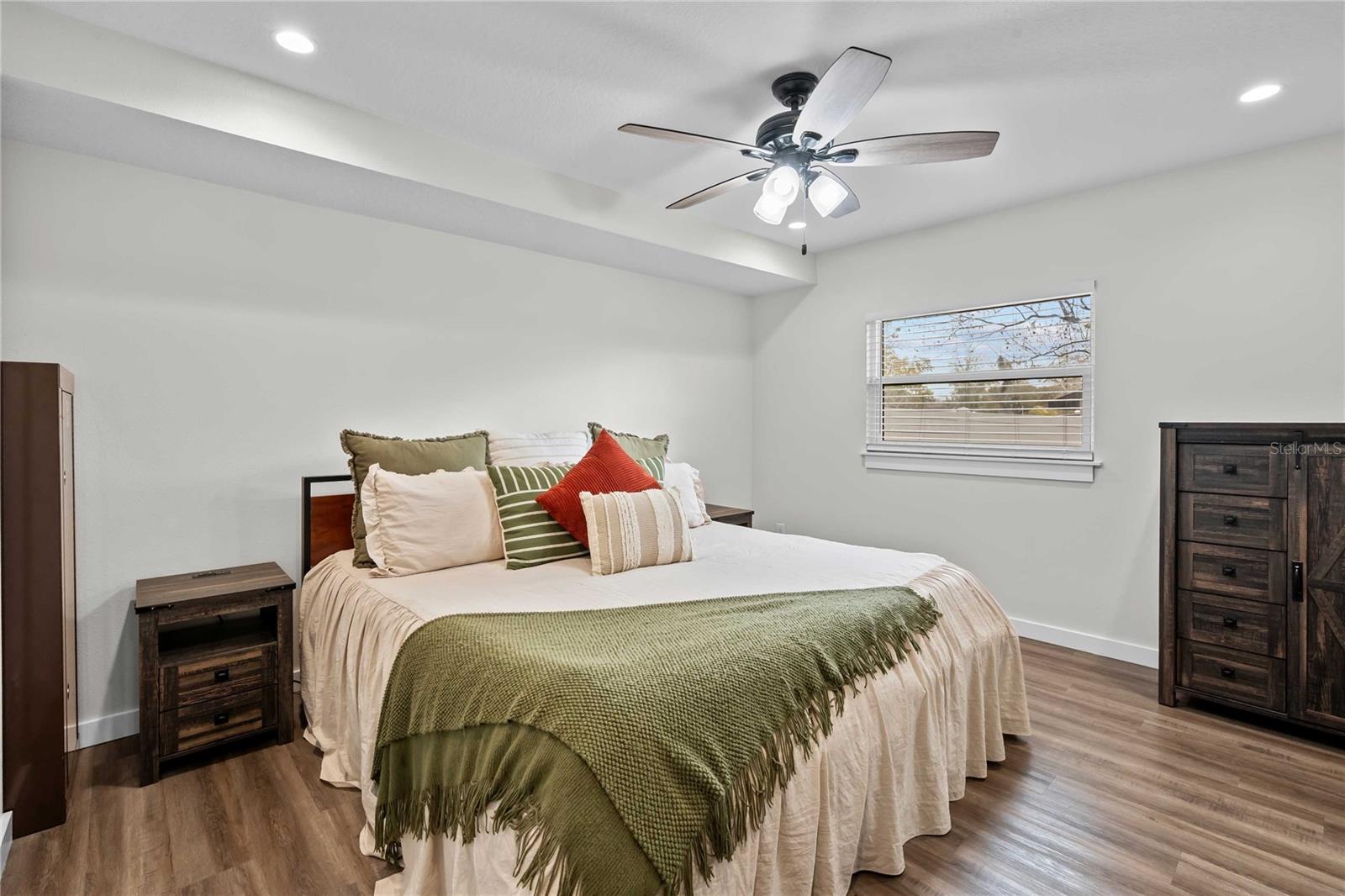 Image 14 of 34 For 12202 Meadow Lane