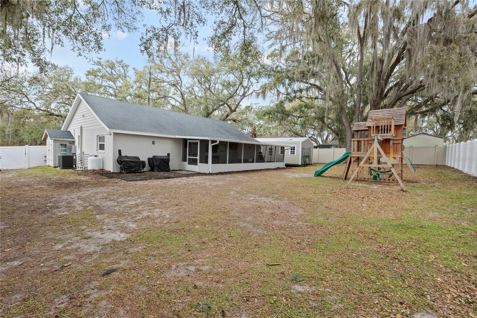 Image 30 of 34 For 12202 Meadow Lane