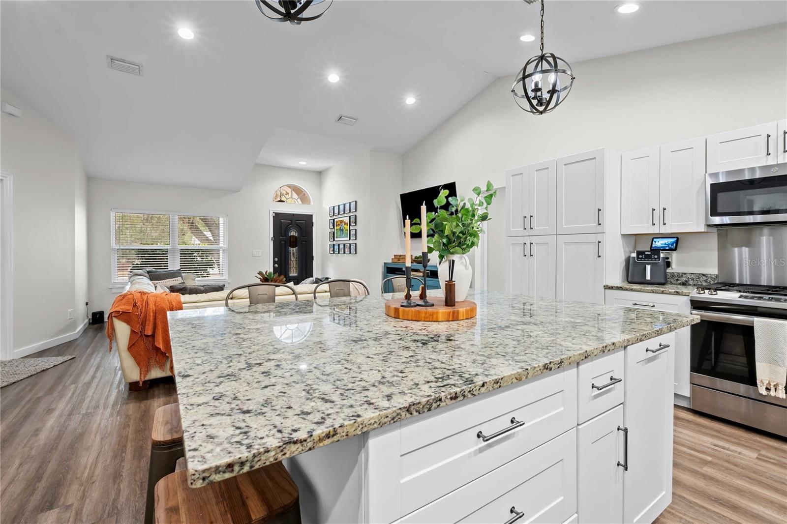 Image 4 of 34 For 12202 Meadow Lane