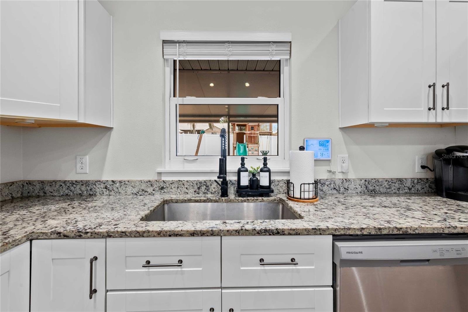 Image 9 of 34 For 12202 Meadow Lane