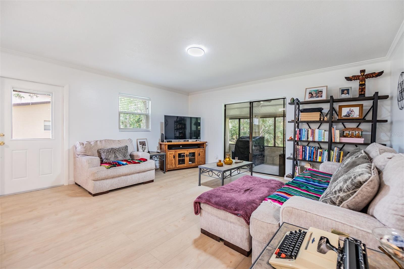 Image 3 of 37 For 1400 Tarpon Woods Boulevard E4