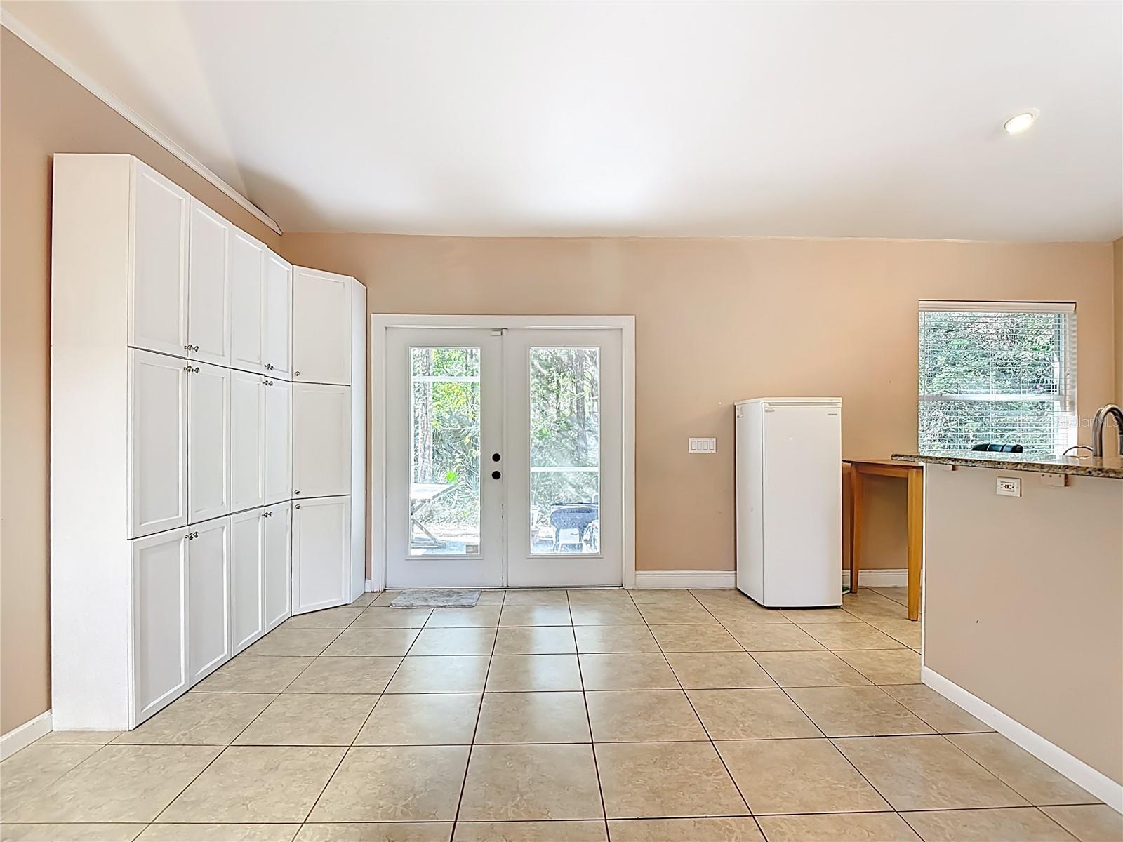 Image 14 of 86 For 2730 68th Avenue Ne