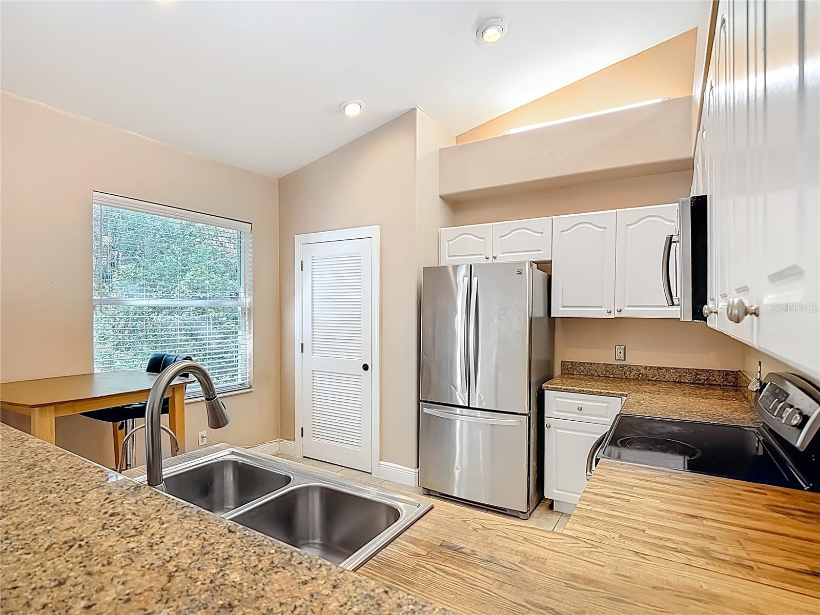 Image 18 of 86 For 2730 68th Avenue Ne